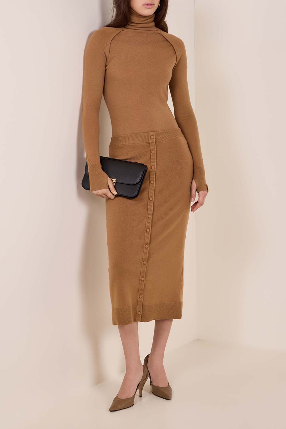 סריג צווארון גבוה